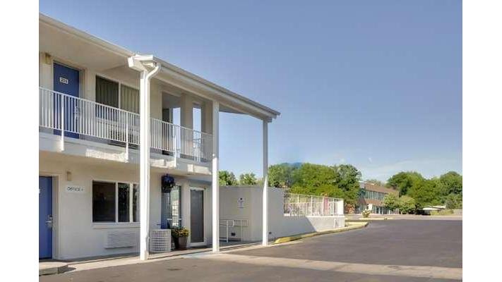 Park Inn by Radisson, Lakewood photo 1