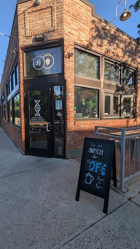 Novel Strand Cafe