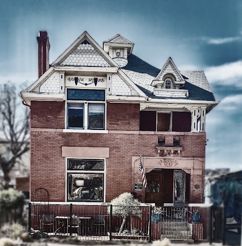 Off Broadway B & B photo 1