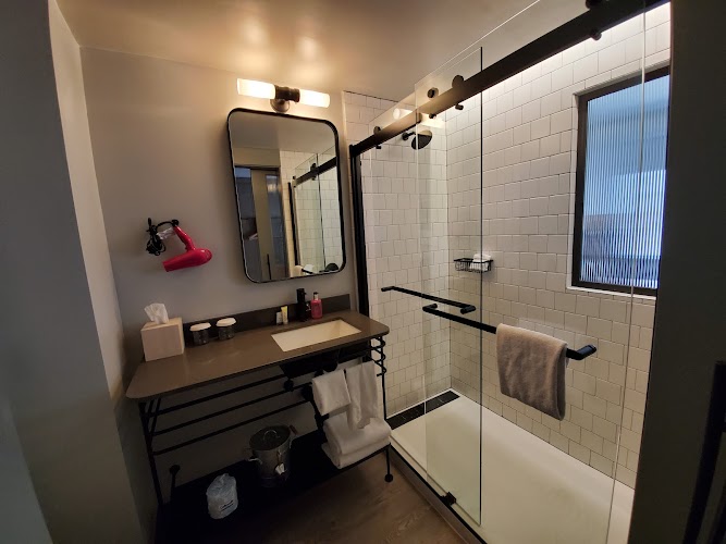 Moxy Denver Cherry Creek photo 3