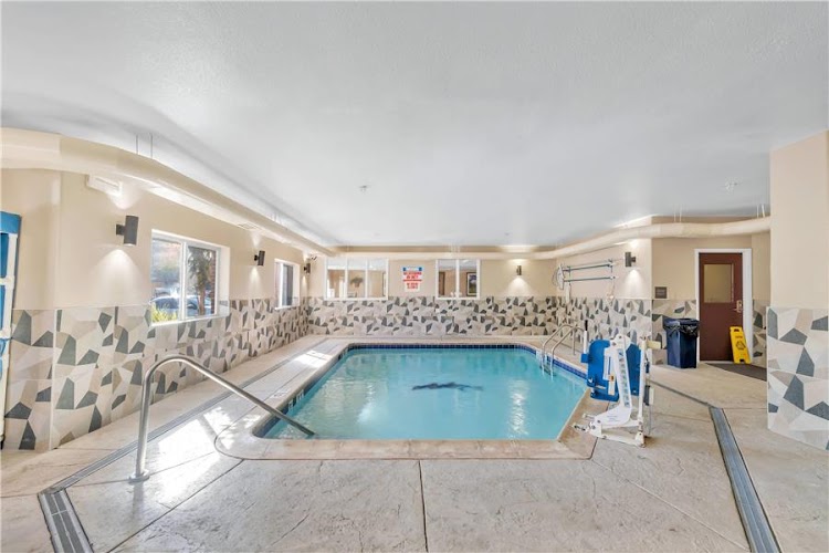 Comfort Suites Lakewood - Denver photo 3